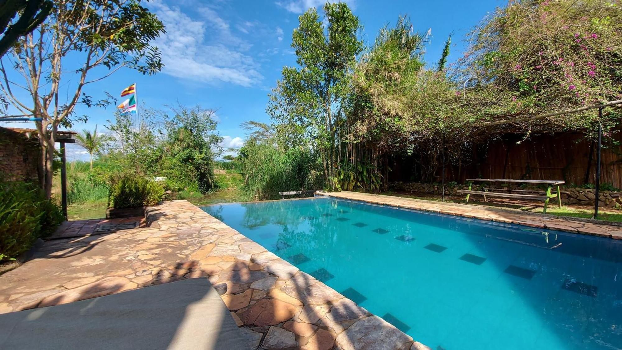 Yellow Haven Lodge Kampala Exterior foto