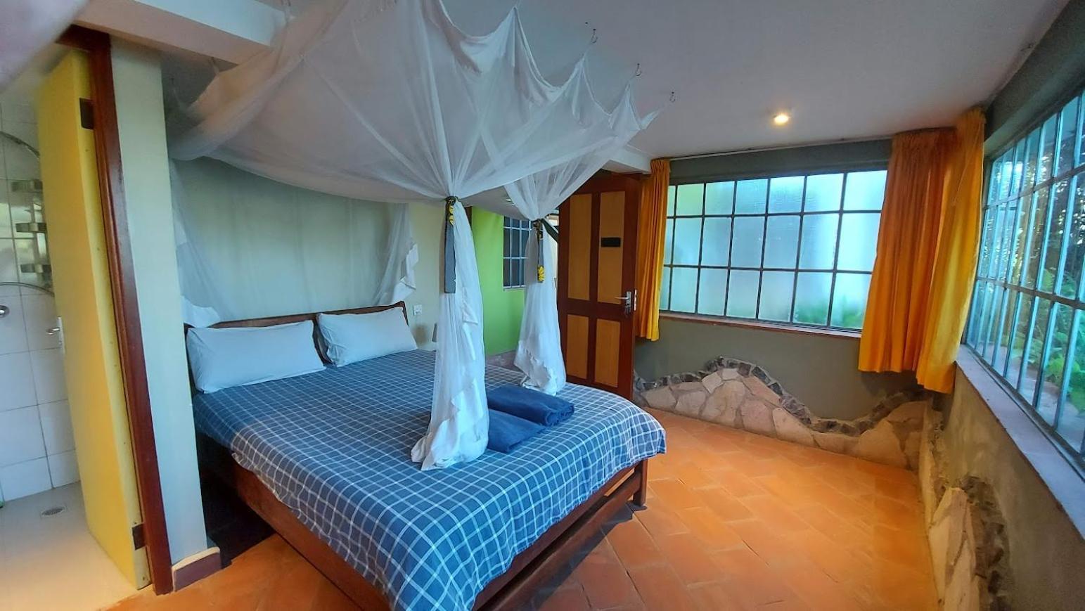 Yellow Haven Lodge Kampala Exterior foto